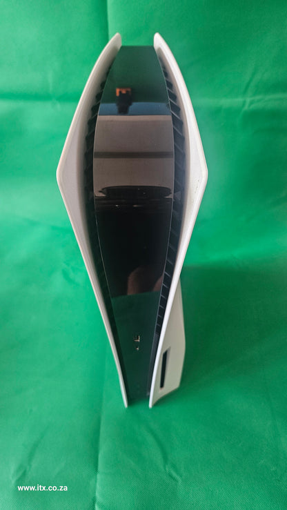 Used Playstation 5 plus 1 controller